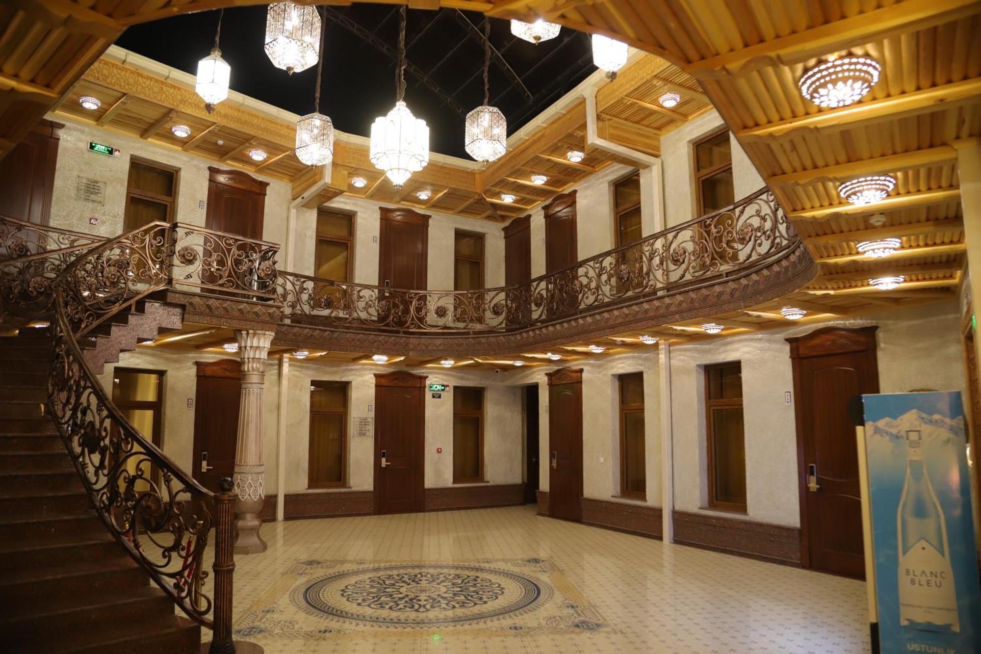 Sandhill Hotel Самарканд Екстериор снимка