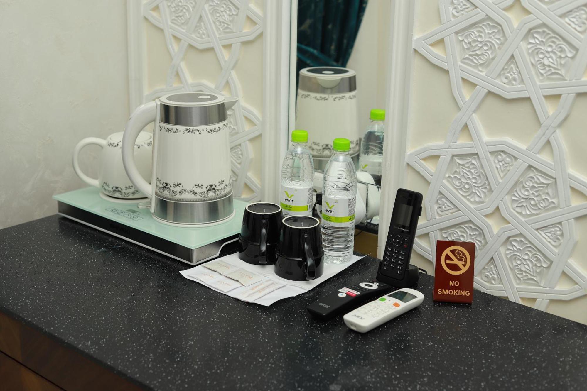 Sandhill Hotel Самарканд Екстериор снимка